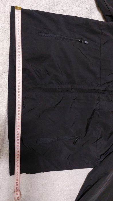 Ветровка з капюшоном