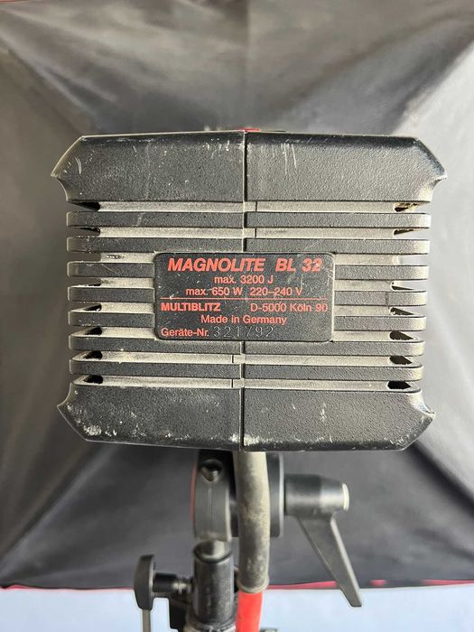 Conjunto de fotografia Multiblitz Multiflex 100×100 + MAGNOLITE BL 32