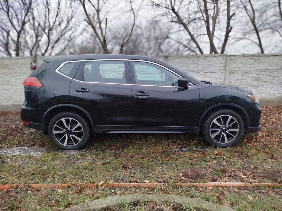 Продам авто Nissan Rogue