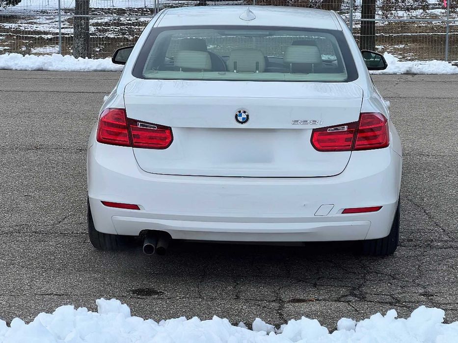 BMW 3 Series 328      2015