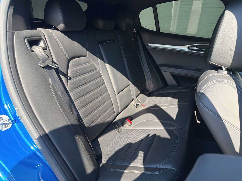 Alfa Romeo Stelvio Veloce      2023