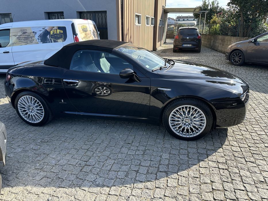 Alfa romeu spider