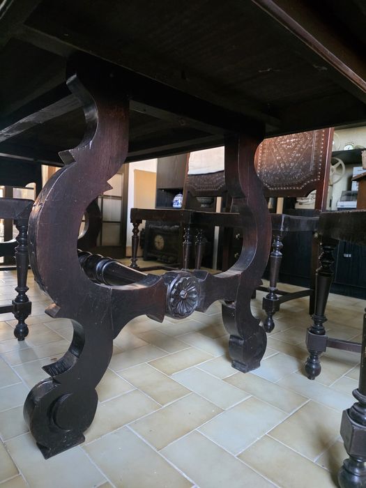 Mesa de madeira e cadeiras - vintage