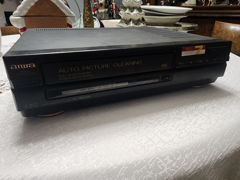 Magnetowid Aiwa japoński