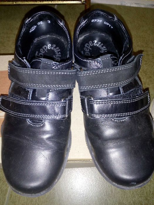Продам кожаные туфли ф.Берегиня на мальчика 32 р.