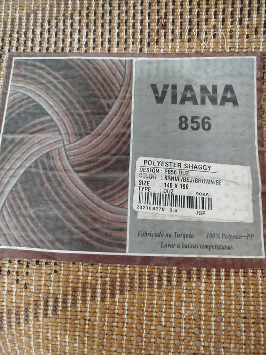 Tapete de Sala Muito Bom Estado