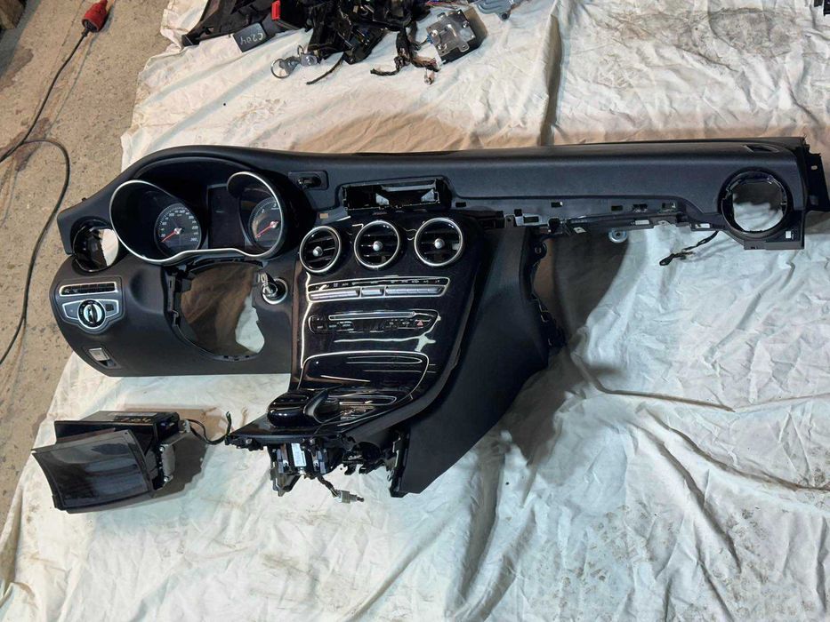 Торпеда Mercedes W205 под проекцию Подушка безопасности AIRbag Консоль