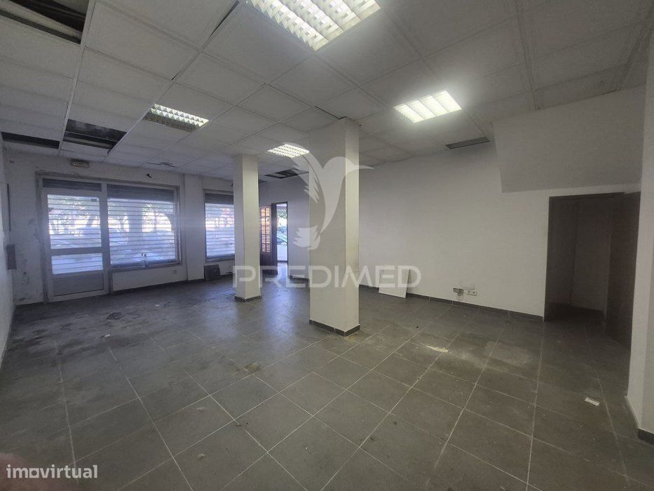 For Sale: Duplex Office in Almada / Laranjeiro – €315,000