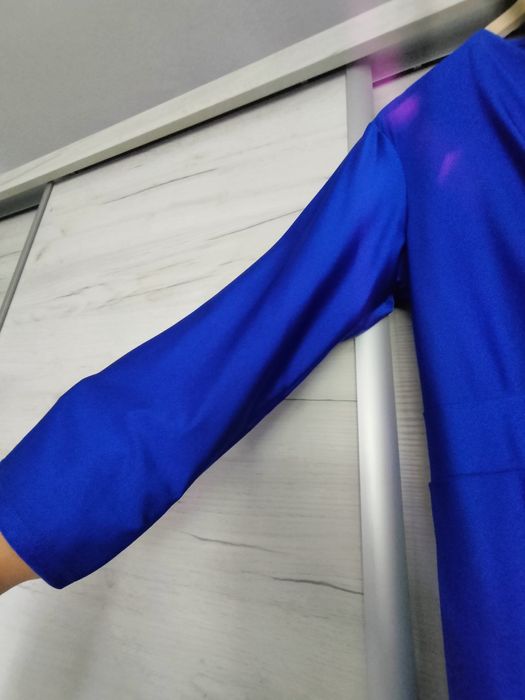 Piękna Suknia Wizytowa