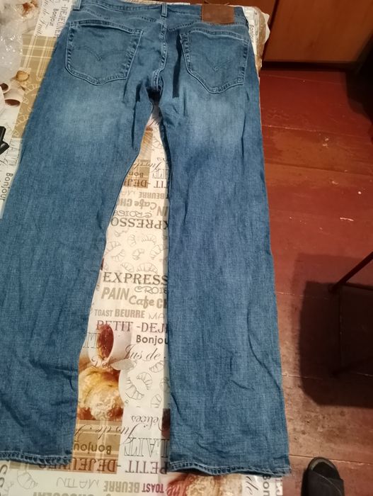 Джинси Levi Strauss 32 розміру