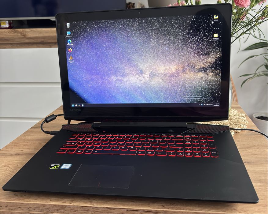 Laptop Lenovo Gamingowy SSD NVIDIA super stan