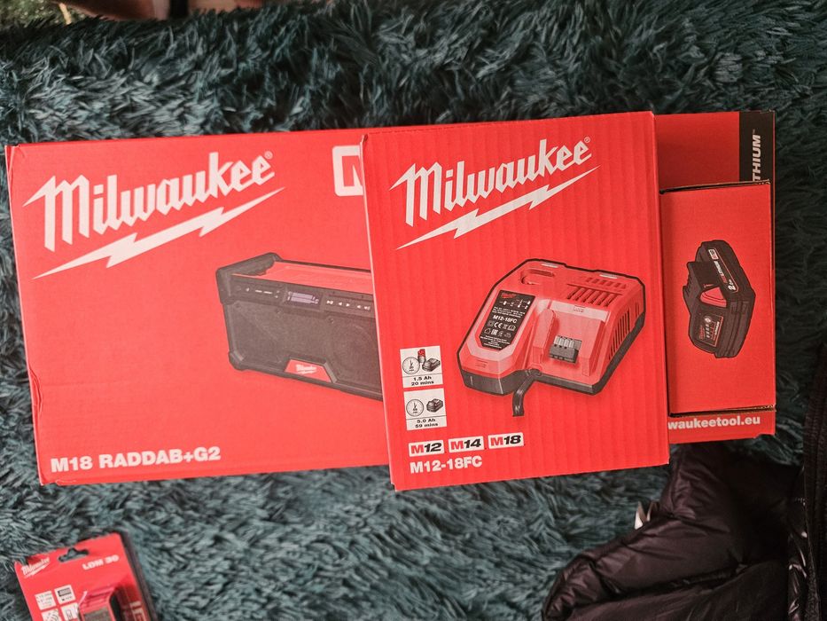 Radio + akumulator + ładowarka