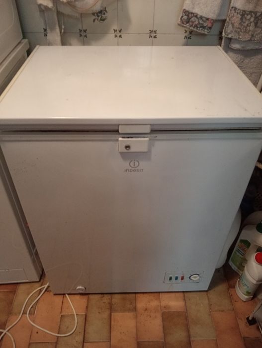0. URGENTE Arca Congeladora INDESIT (bom estado)