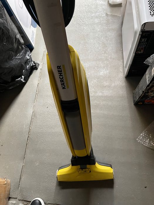 Моющий пылесос Karcher FC 5 (1.055-400.0)