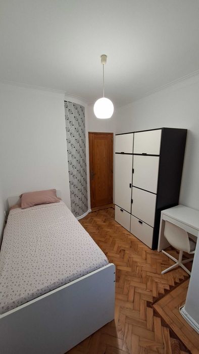 Quarto excelente - Em Queluz (tudo incluido)