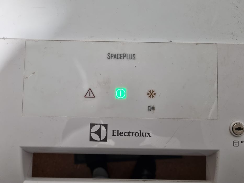 Zamrażarka Electrolux EC3201AOW