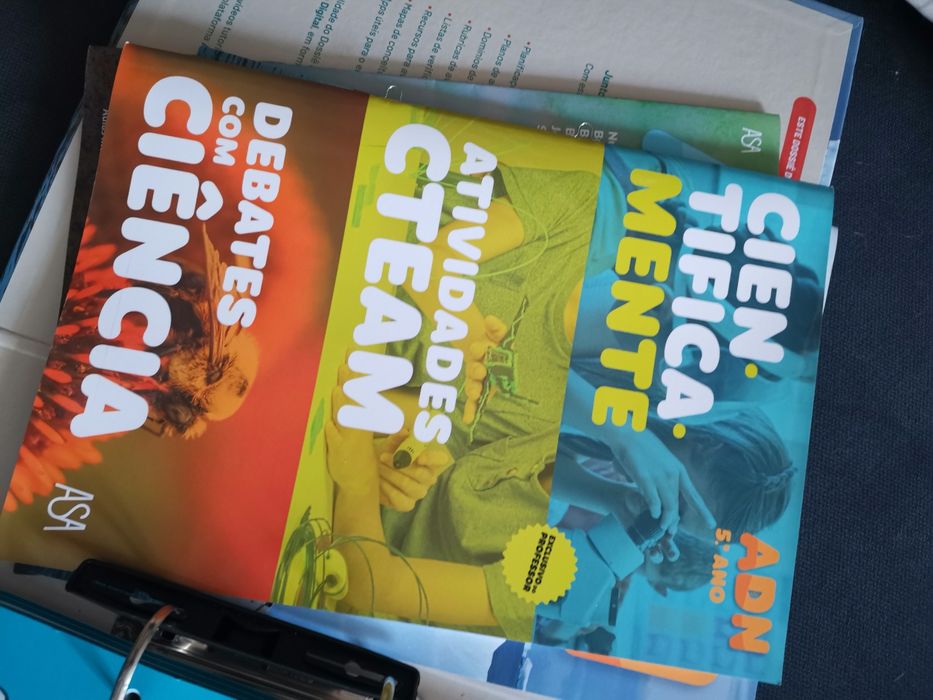 Dossier com testes, questões aula para apoio ao estudo ADN 5