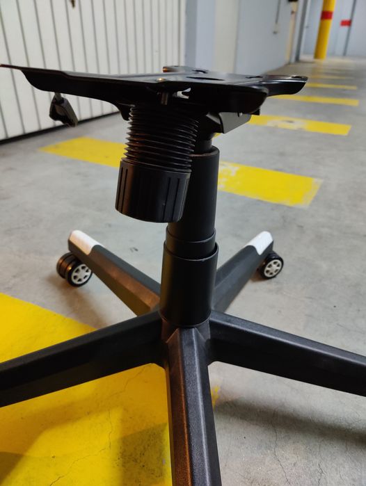 Pé com rodas e amortecedor para cadeira gamer