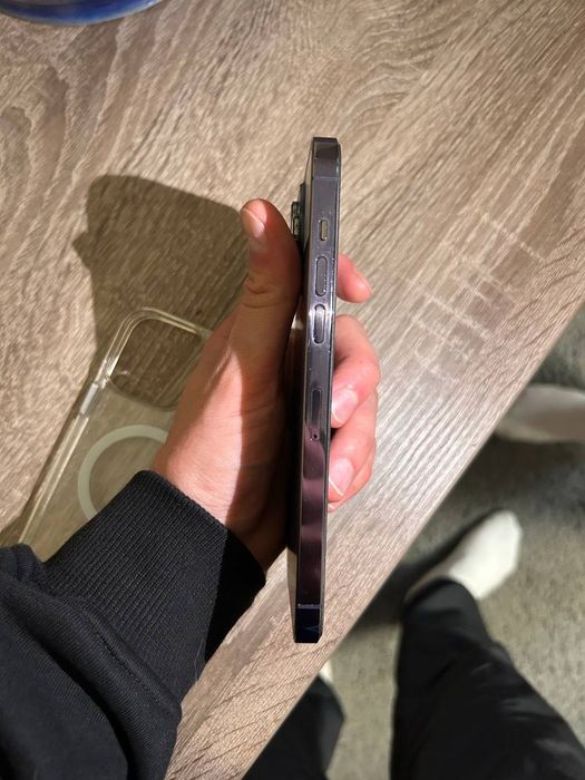 Продам IPhone 14 Pro max