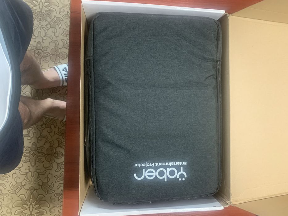 Преміальний проектор