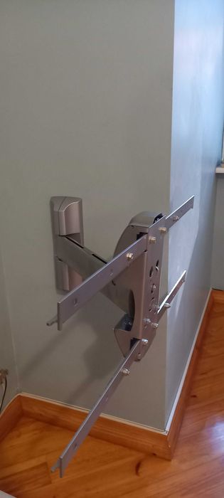 Кронштейн   для  большого  телевизора  "BARKAN",  (Израиль)