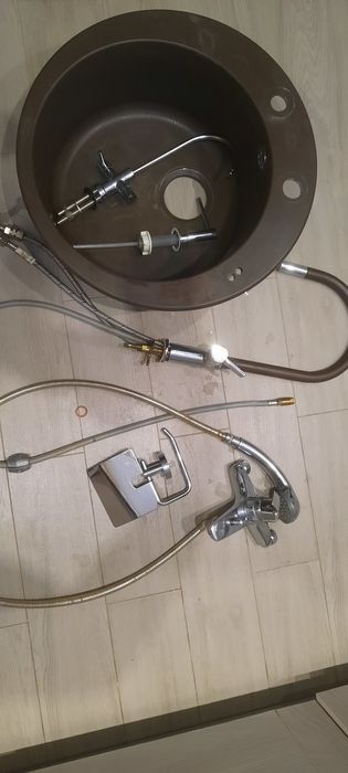 Продам раковину з штучного каменю на кухню чи ванну. 51×40×20см