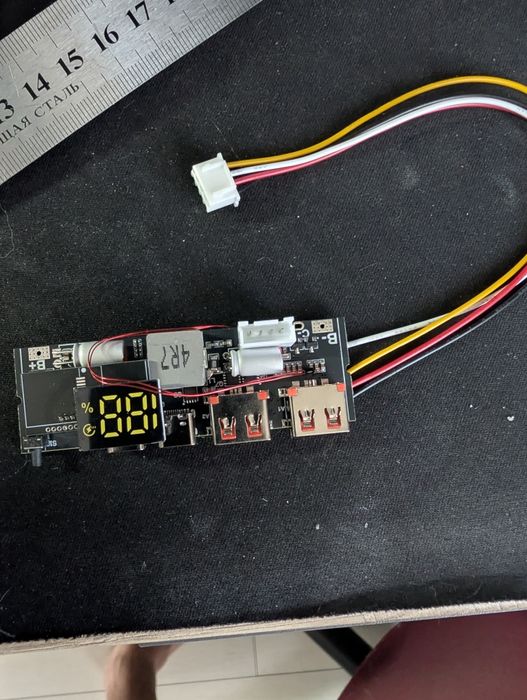 Потужний павербанк 100W PD на 15 акумуляторах Samsung 35E + BMS