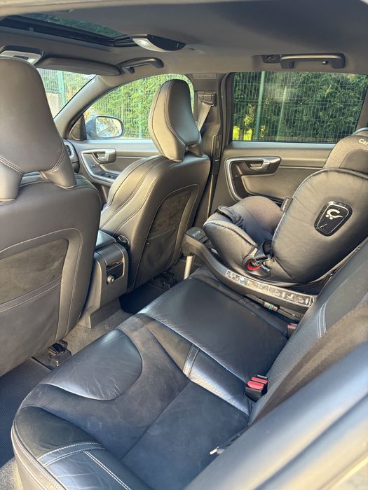 Volvo v60 d2 R-design