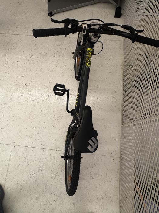 Rower bmx czarno zielony btwin