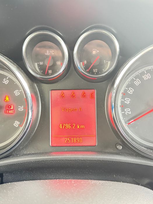 Opel astra 2010, com 252000 km — photo 4