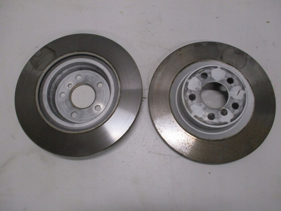 Tarcza tarcze MINI F54 2,0i tył tylne