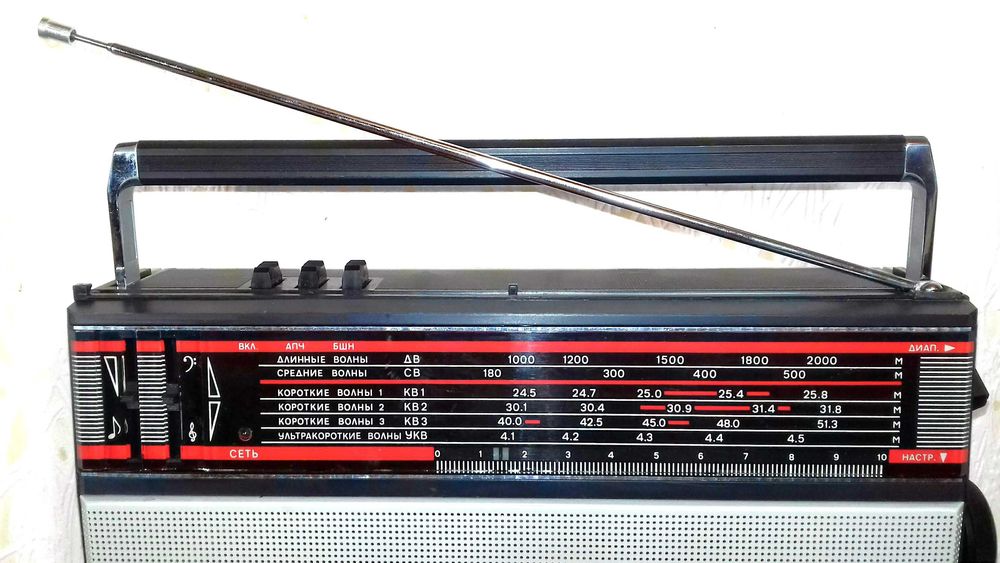 Радиоприемник ВЭФ-214 (VEF-214) состояние!