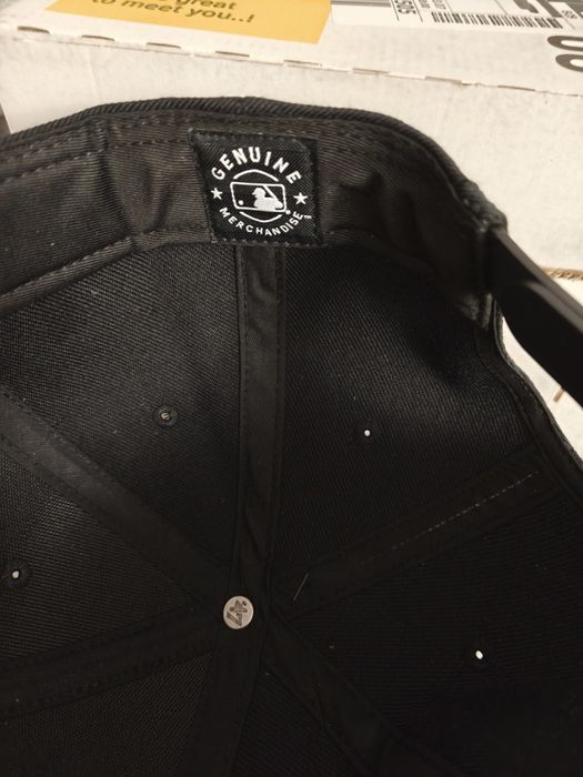 Оригінальна чорна кепка