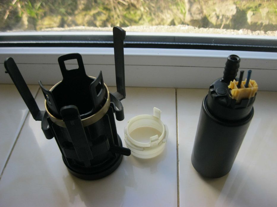 паливний насос BOSCH 0580102001