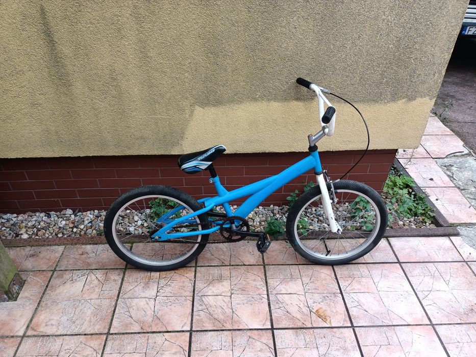 Sprzedam rower BMX firmy victus  roz 20