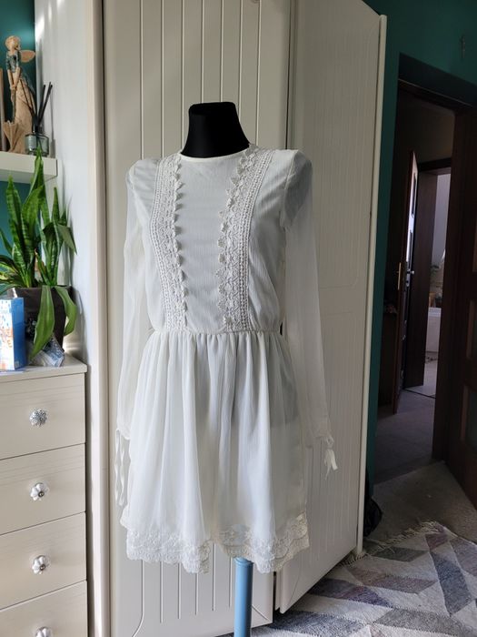 H&M sukienka S tiul haft wycięte plecy