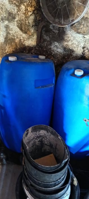 2 barricas 220l + 2 barricas 65l