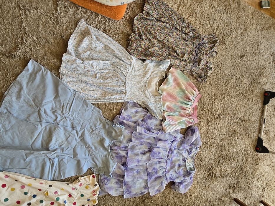 Zestaw sukienek dla dziewczynki 5-6 lat