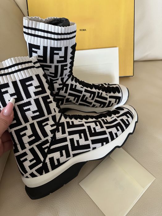 Кроссовки Fendi, 40