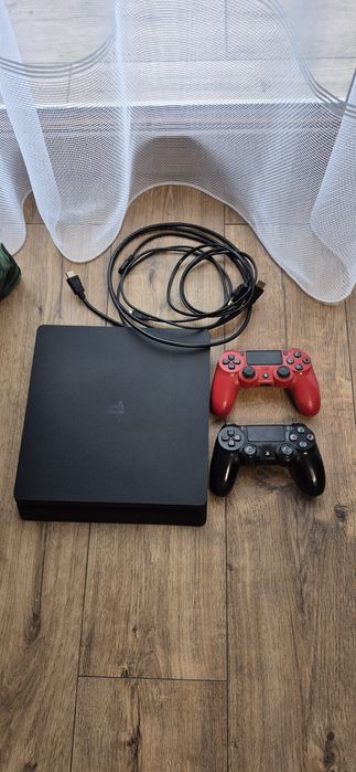 Konsola Play Station 4 Ps4 + 2 pady + gra SpongeBob