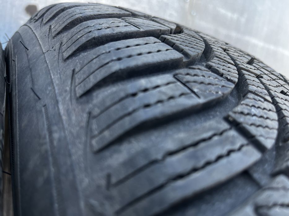Продам зимові гарні шини GoodYear 205/55 R16