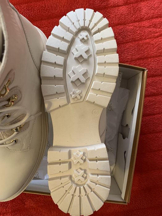 Botas sacchi cano alto novas na caixa