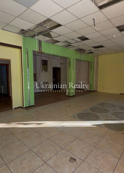 Продаж Фасадного приміщення 106 м²  вул. Перова, 44