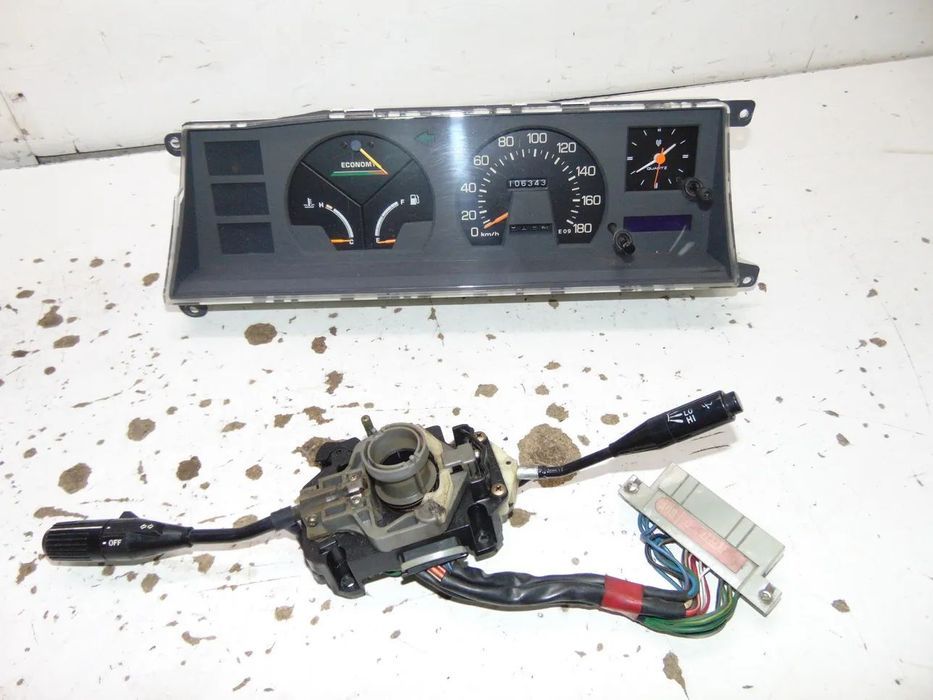 Toyota corolla ke 70 vários
