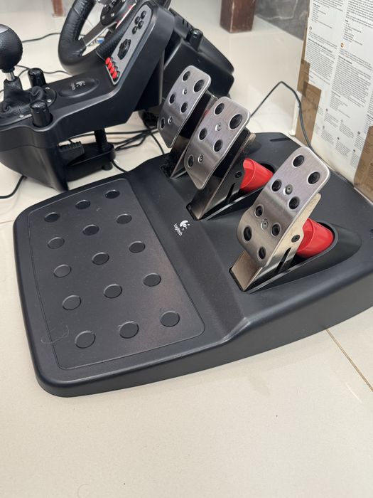 Sprzedam kierownicę Logitech G27 + shifter