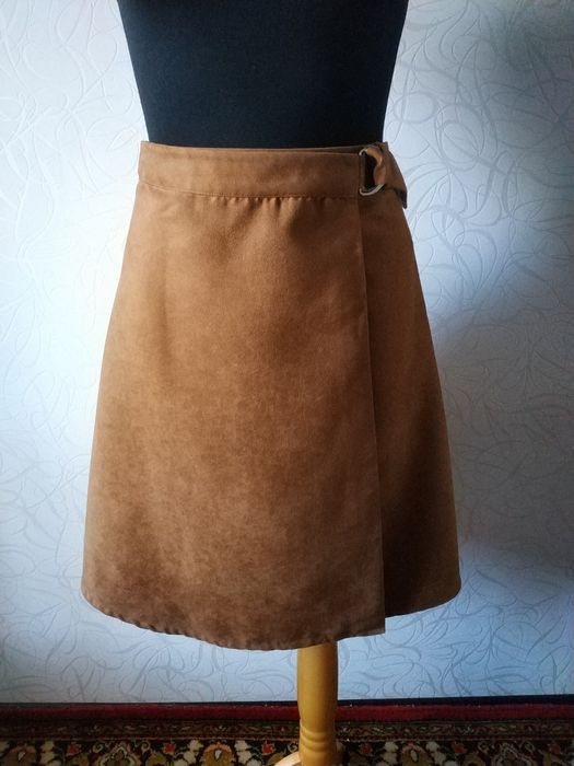Коричнева спідниця на запах імітація замші на 48-50