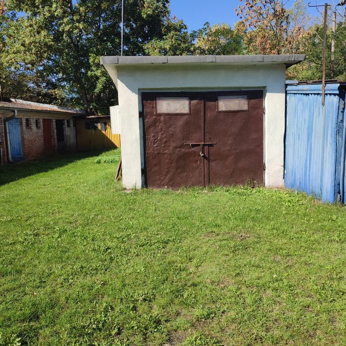 Sprzedam garaż murowany