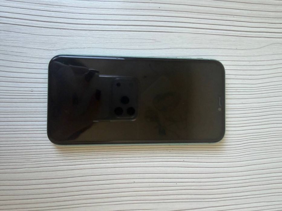 Продам Iphone 11