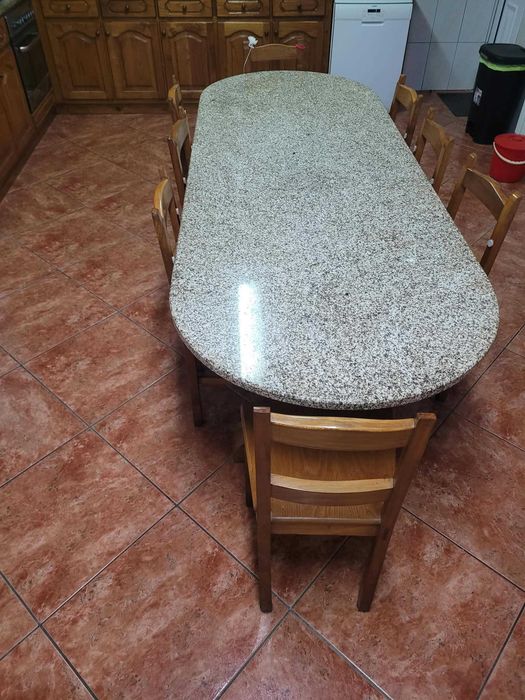 mesa de jantar com 8 cadeiras