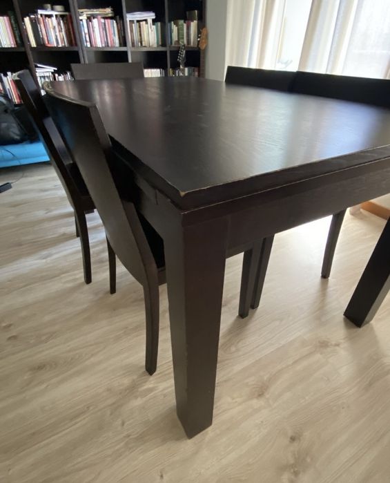 Mesa em mogno extensível e 6 cadeiras